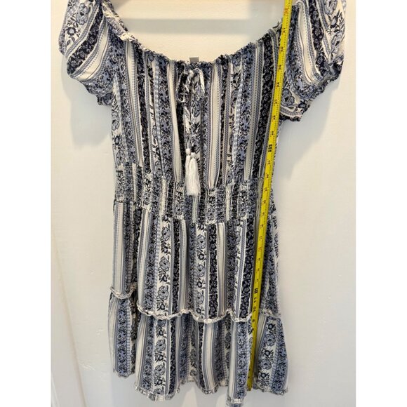 Justify Blue & White Floral Peasant Off-Shoulder Smocked Mini Dress L Flirty - Picture 4 of 7